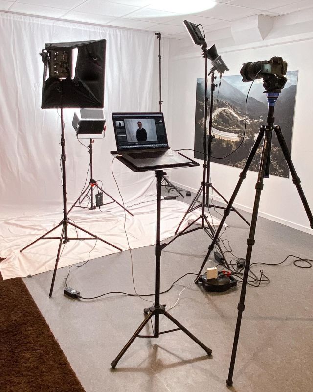 Behind the scenes från när vi fotograferade 50 medarbetare på två dagar. Allt är inte rörligt vi arbetar med.
